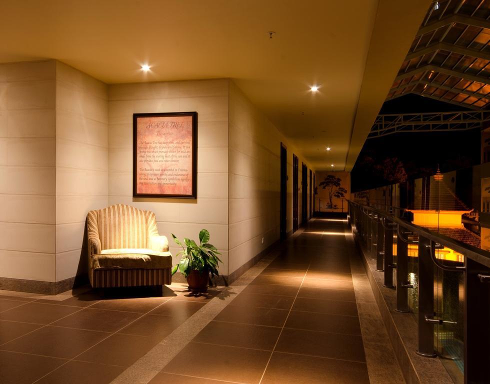 The Acacia Hotel & Spa Candolim Exterior foto